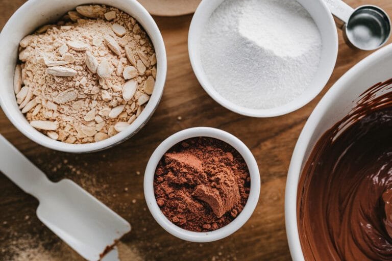 3-Ingredient Keto Fudge: The Laziest (And Tastiest) Way to Stay in Ketosis