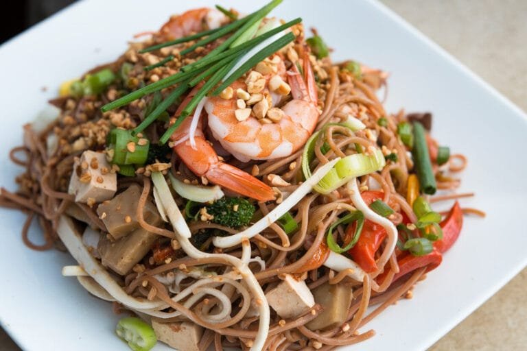 Keto Pad Thai with Shirataki Noodles: The 15-Minute Flavor Bomb That Crushes Cravings (Not Carbs)